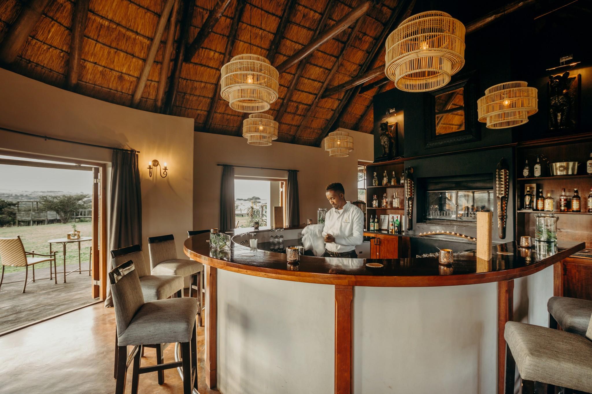 Hlosi Game Lodge - Amakhala Game Reserve Buyskloof Eksteriør billede